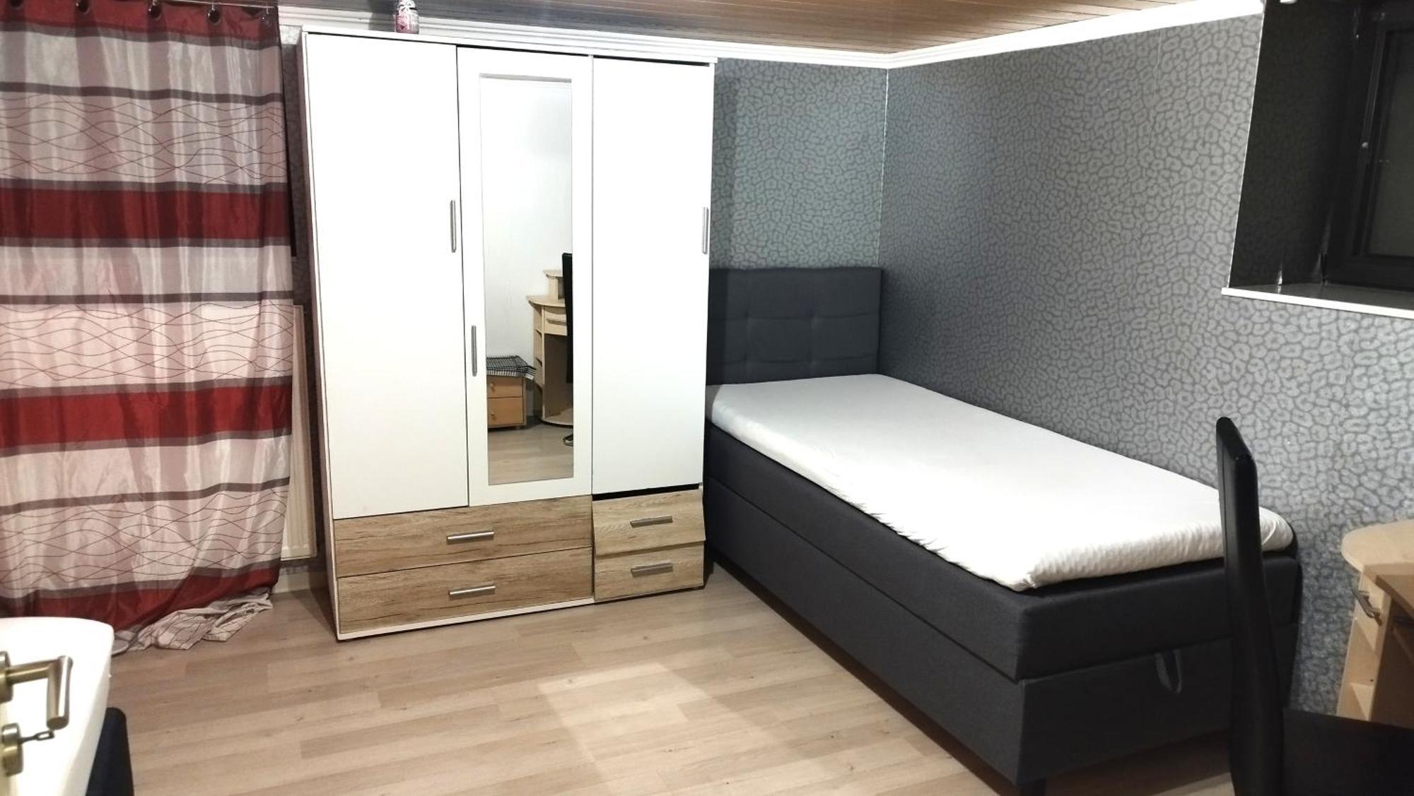 Ferienwohnung In Friedberg Fuer Max 9 Personen Im Ug Екстер'єр фото